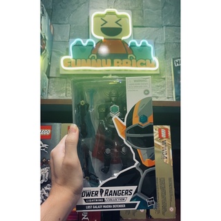 Mô hình Hasbro chính hãng - The Defender