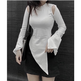 Áo len tăm ôm khoét vai xẻ tà vạt lệch màu trắng kem ngọt ngào