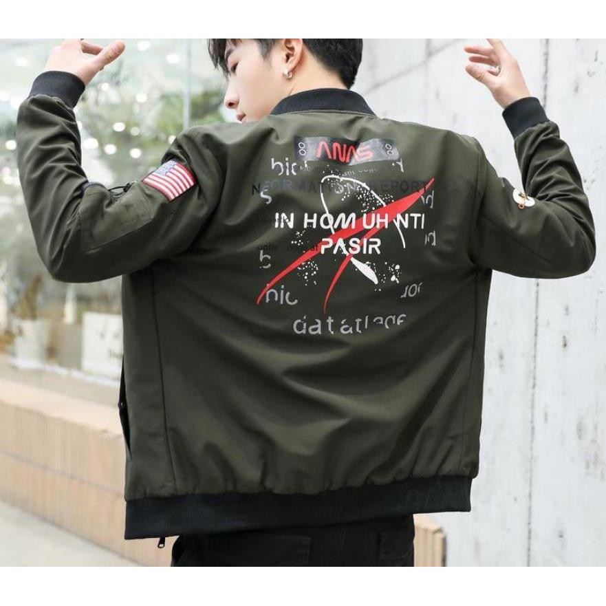 Aó khoác gió thêu thủ công hình con ong