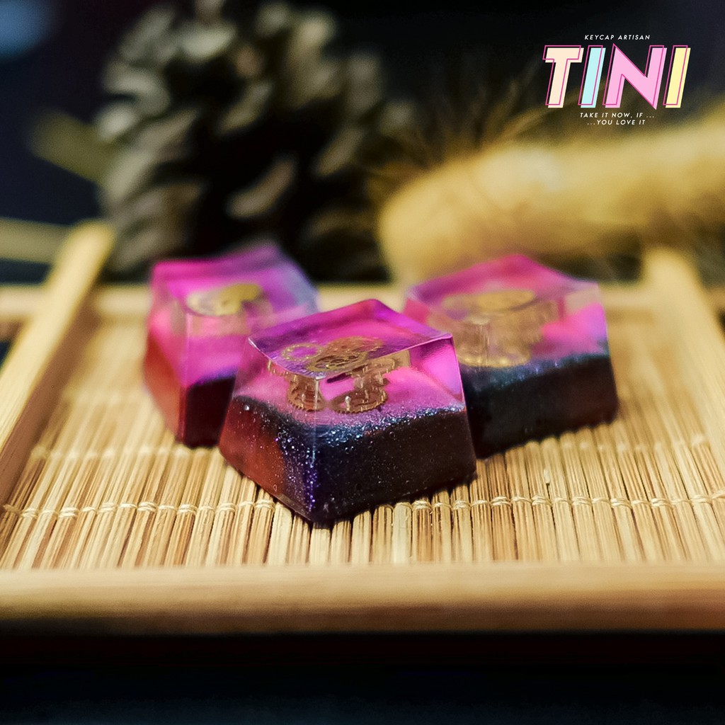 Keycap Resin vũ trụ bánh răng đỏ tím - OEM Cherry MX