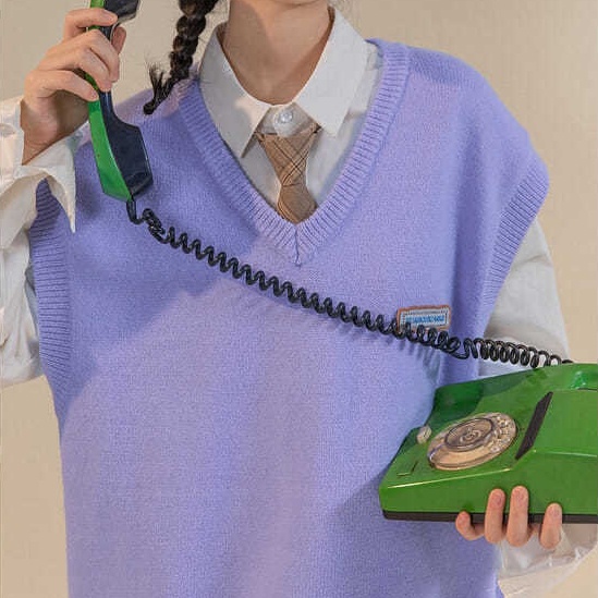 Bộ áo sweater không tay và áo sơ mi tay dài phối màu nhã nhặn cho nữ