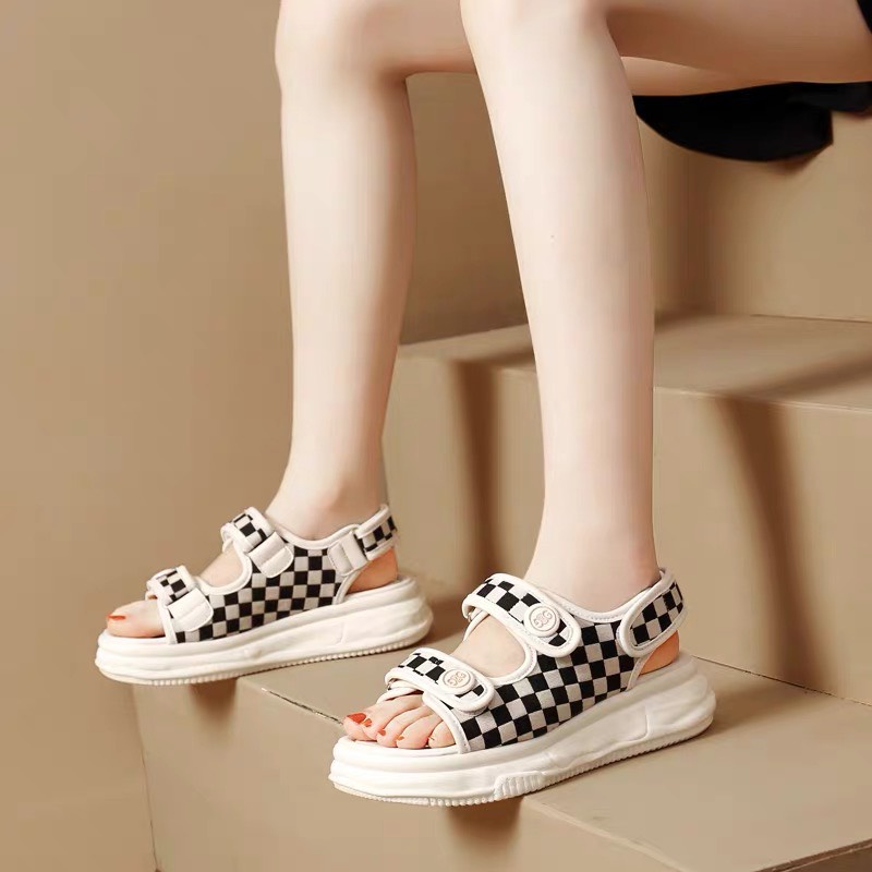 Sandal nữ kẻ vuông GO cao cấp siêu êm