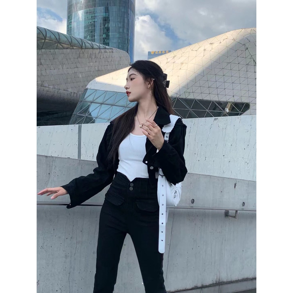 Áo Khoác Denim Ngắn Màu Trắng Phối Dây Xích Có Thể Tháo Rời Thời Trang Xuân Thu Cho Nữ
