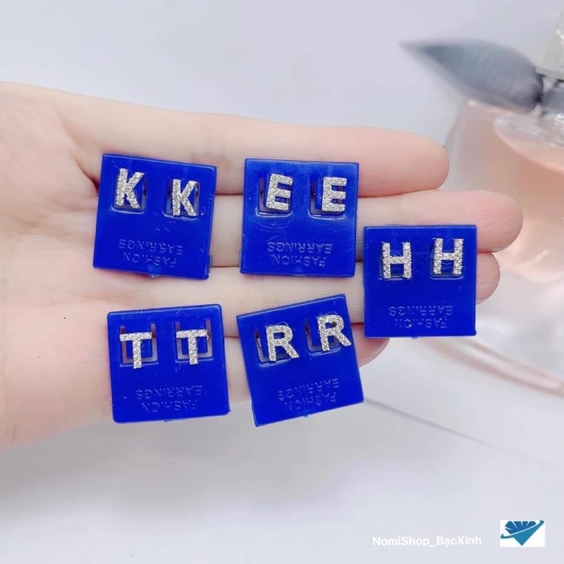 Bông tai chữ cái Bạc Ta, nhẹ nhàng cá tính. Độc đáo đậm nét riêng Mainomi Shop Bạc Xinh