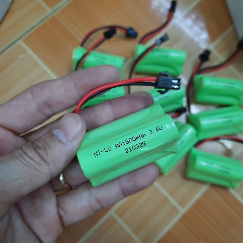 Pin Ni-cd 3.6v 1800mah hai hàng dùng cho xe mô hình điều khiển đồ chơi trẻ em