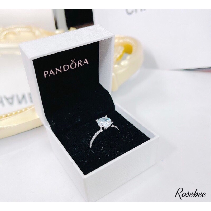 Nhẫn nữ đính hột cao Italy mạ bạch kim - Phong cách thời trang thanh lịch, sang trọng