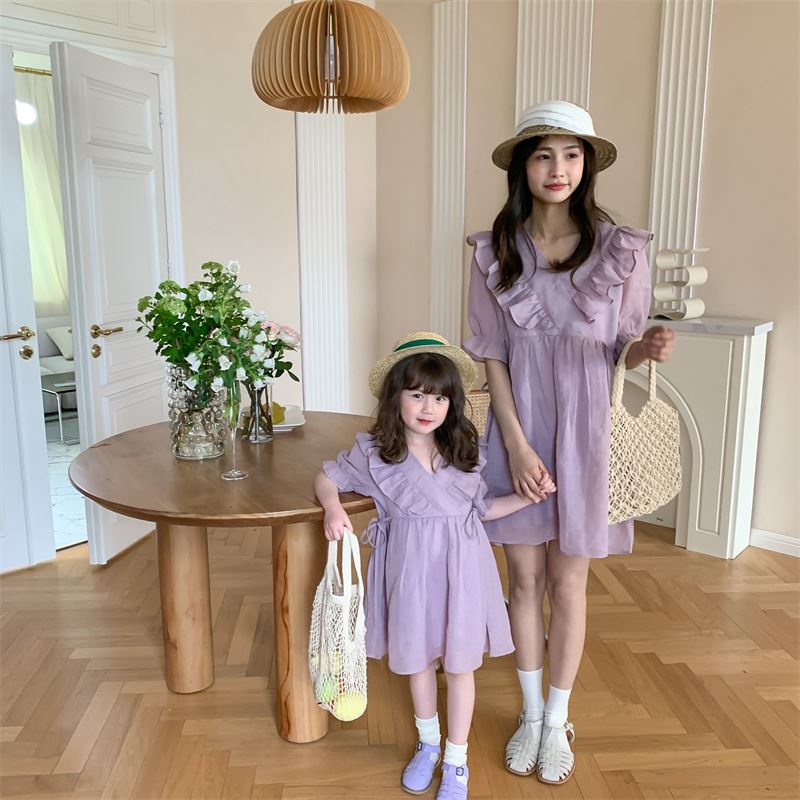 Đầm Công Chúa Cổ Ren Chất Liệu Cotton Màu Tím Thời Trang Mùa Hè Cho Mẹ Và Bé