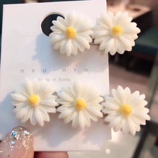 Combo 50 vỉ kẹp hoa cúc, mỗi vỉ 2c như hình