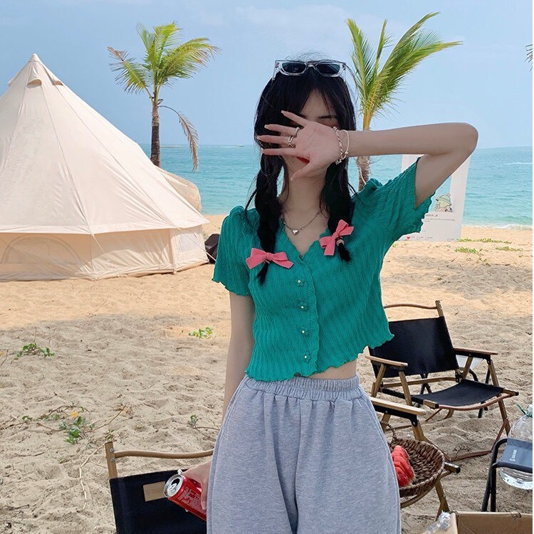Áo len dệt kim cúc hoa