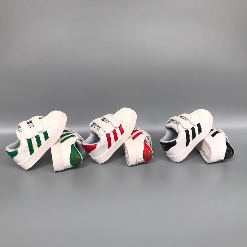 Giày thể thao adidas cho bé