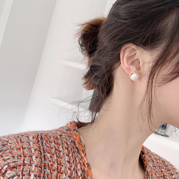 Bông tai nữ ngọc trai nhân tạo đính đá Eleanor Accessories chuôi bạc 925 kiểu Hàn Quốc phụ kiện trang sức thời trang đẹp