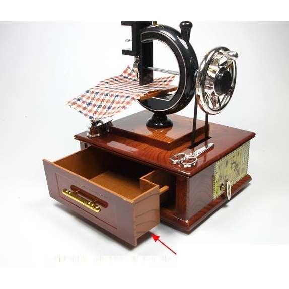 Hộp nhạc máy khâu lên dây cót, quà tặng cá tính