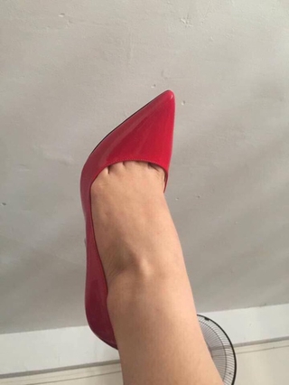 Giày cao gót Calla đế đỏ màu đỏ 9-10p