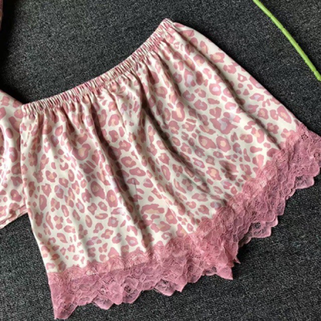 Bộ lụa satin beo hồng siêu xinh kenshop0602- đồ ngủ cao cấp  -KellyWang