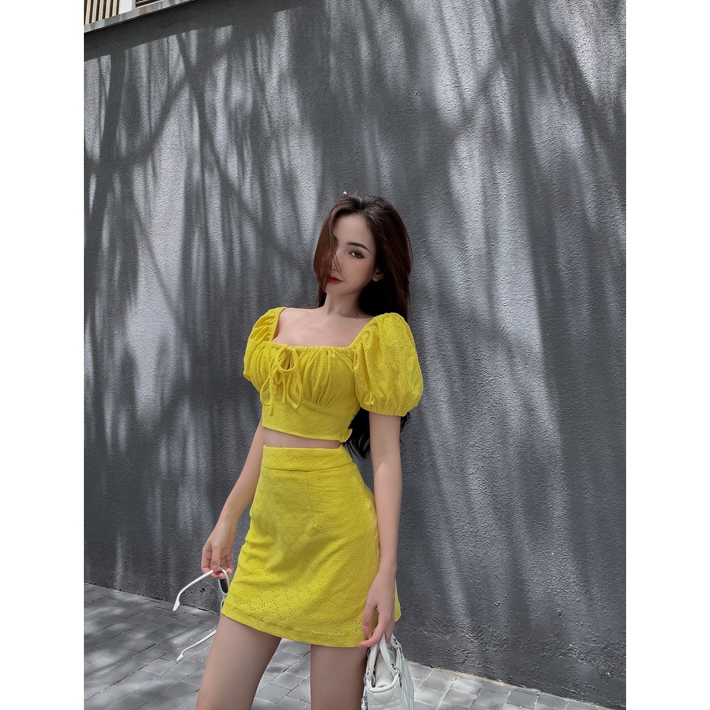 Set bộ rời áo croptop kèm chân váy hoa thêu MIMIX CA7195
