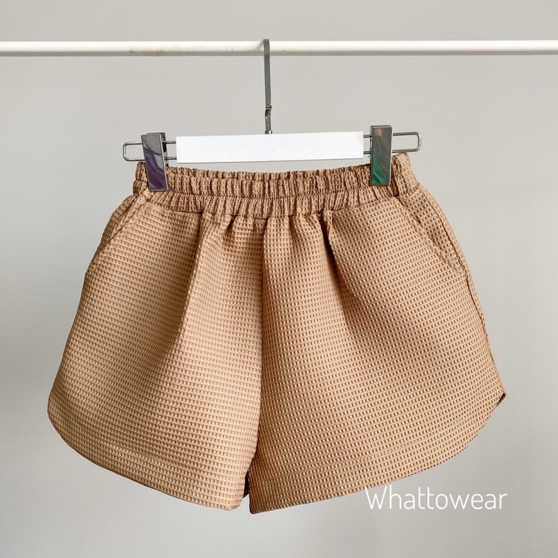 Quần short lưng thun vải dập tổ ong by Whattowear