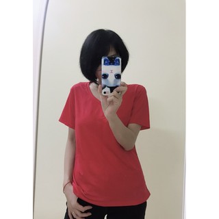 Áo thun GAP cổ tim