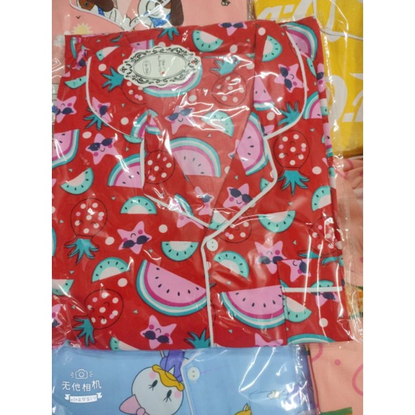 Bộ pyjama Kate tay cộc quần dài mịn mát.