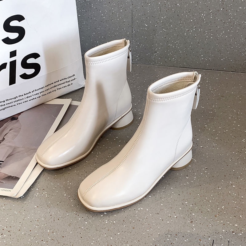 Boots trẻ em năm 2021 mùa thu và mùa đông mới gót vuông hoang dã dày giữa gót chân với màu đỏ ròng và nhung giày Martin