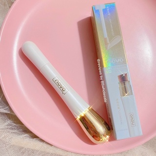 Che khuyết điểm kèm cọ tán kem novo concealer stick