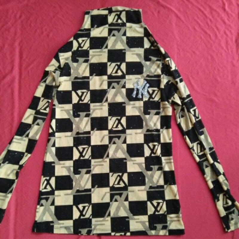 Áo kiểu trẻ trung