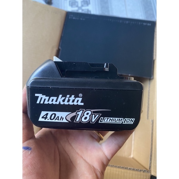 Pin makita 18 v - 4ah hàng mỹ mới 100%