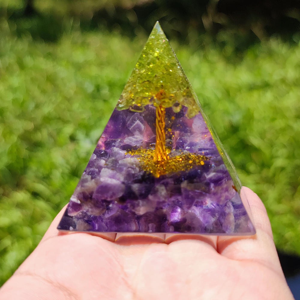 Orgone Pyramid Amethyst Peridot Healing Crystal Energy Generator Blanacing Orgonite Pyramide EMF Protection Meditation Yoga Tool