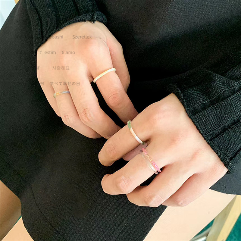 Nhẫn Nhựa Acrylic Trong Suốt Phong Cách Vintage