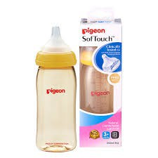 [HÀNG CHÍNH HÃNG] Bình Pigeon PPSU PLUS Thần Thánh 240ml [Giành cho bé từ 1 tuổi trở lên]