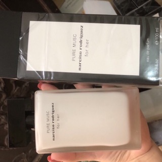 Nước noa Narciso Pure musc trắng