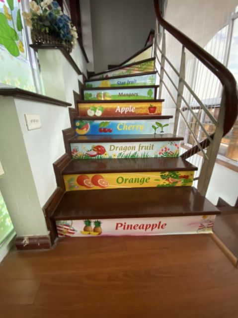 Decal dán cầu thang