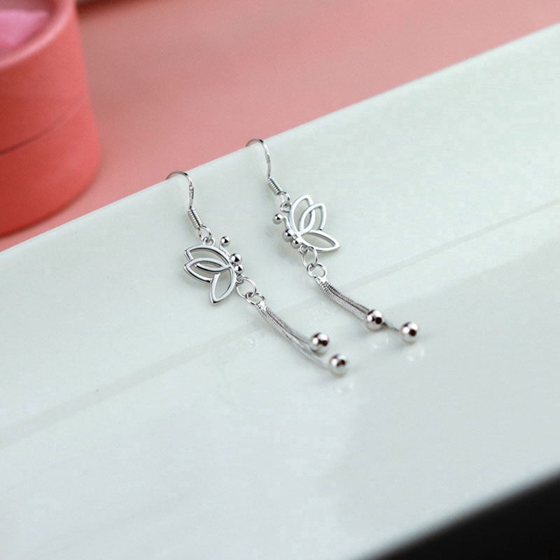 Bông tai dài phối rỗng hình chú bướm xinh xắn cho nữ