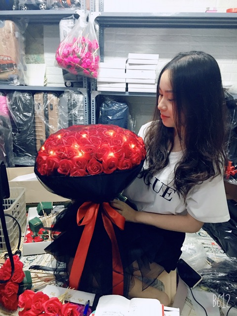 Bó hồng sáp 30 bông bọc gen sang chảnh - HN