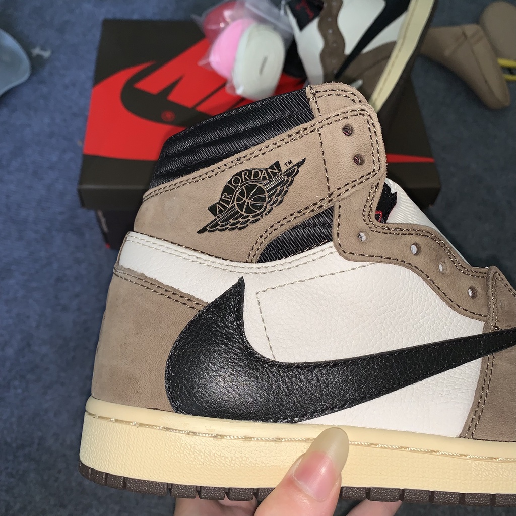Giày Sneaker Air Jordan 1 High Travis Scott - Phiên bản TC