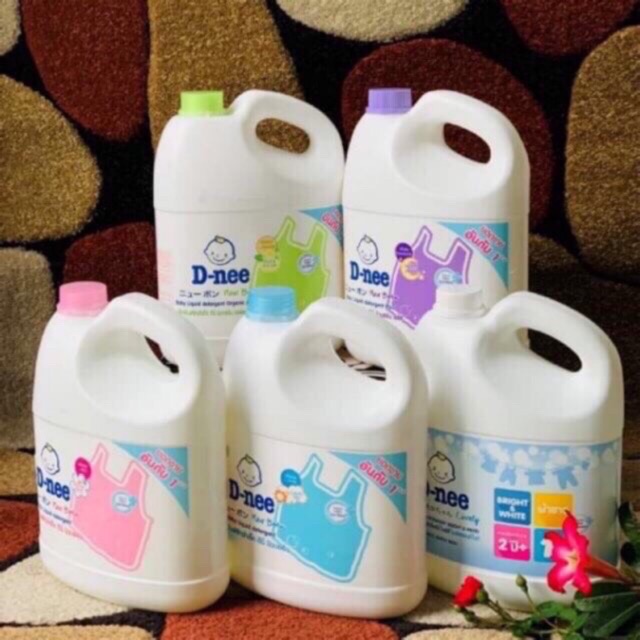 Nước giặt Dnee can 3000ml ( 5 màu, date mới)