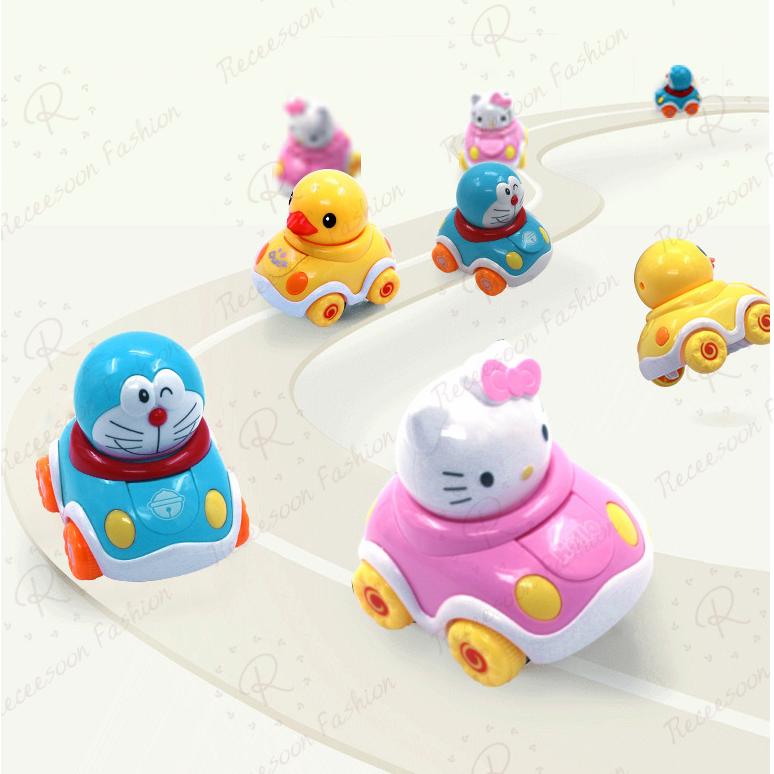 Xe đồ chơi lắc tạo hình Doraemon cho bé