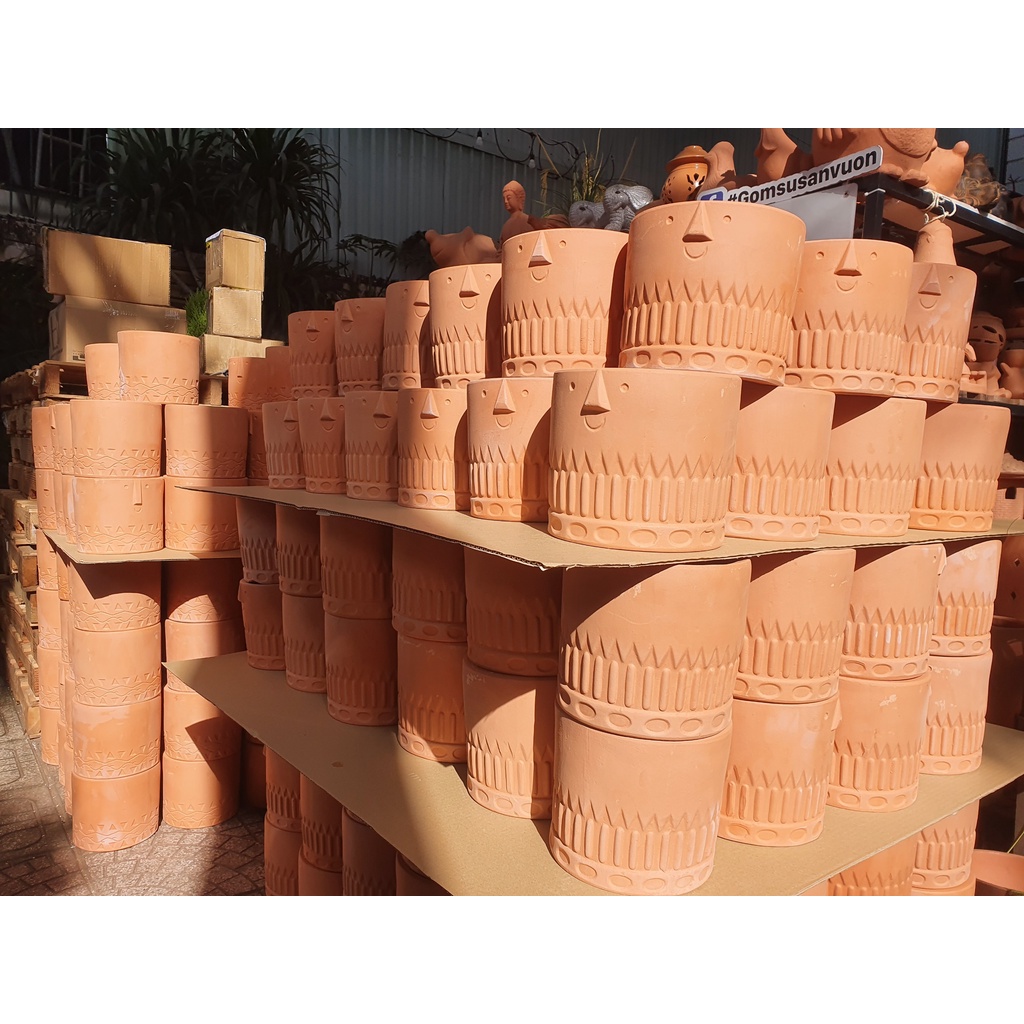 Chậu trồng cây gốm đất nung  hình MẶT CƯỜI TO D18xH16cm - gốm sứ sân vườn Bình Dương chất lượng cao
