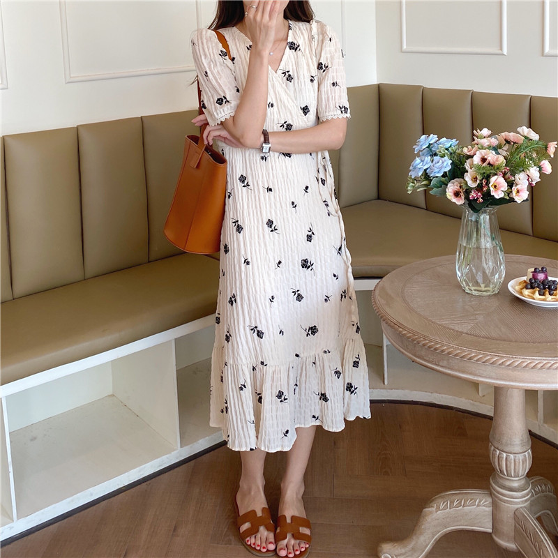 Đầm Midi Hoạ Tiết Hoa Phong Cách Hàn Quốc