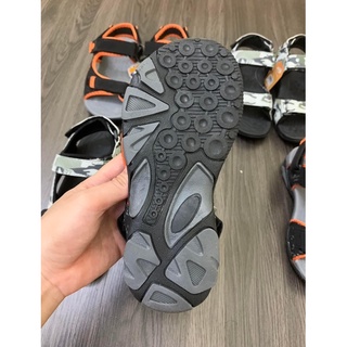 Sandal bé trai dư xịn