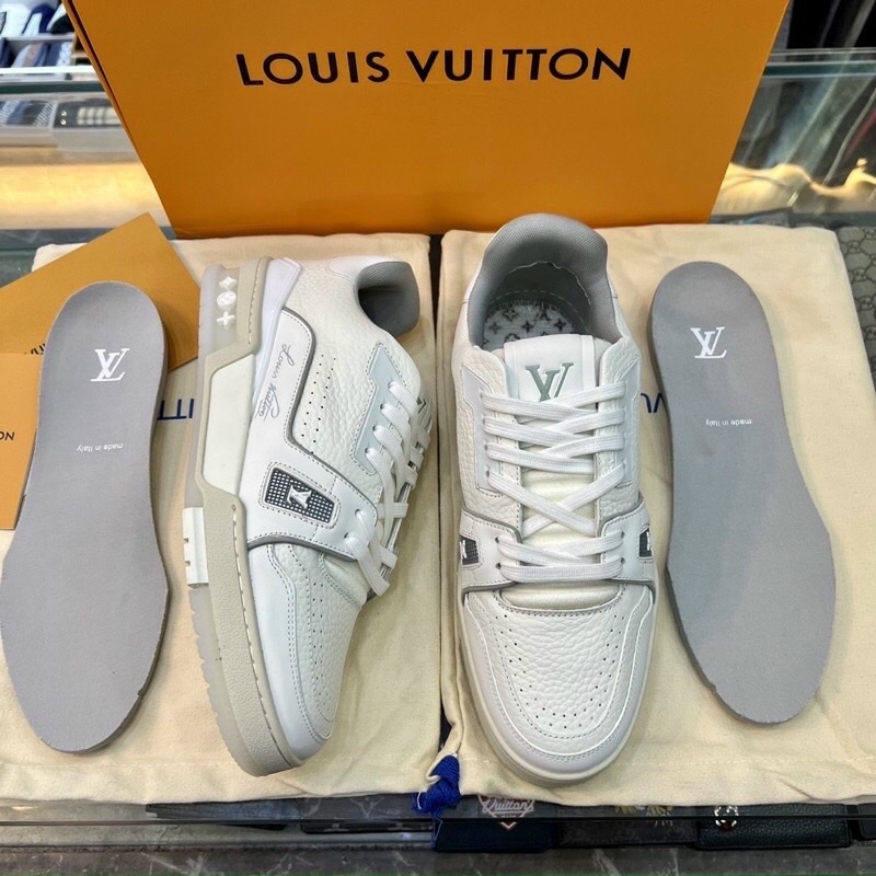 GIÀY LV TRAINER SNEAKER WHITE SIGNATURE LAI AU DA THẬT