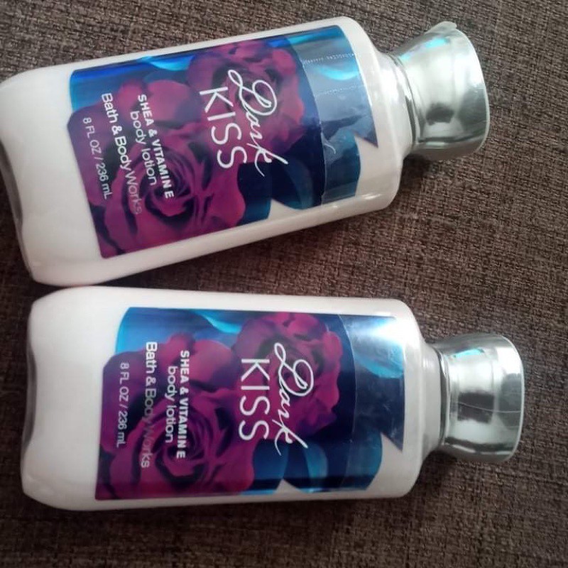 Lotion dưỡng thể Bath and Body Works Japanese Cherry Blossom, Gingham, Dark kiss, Twinling Night,