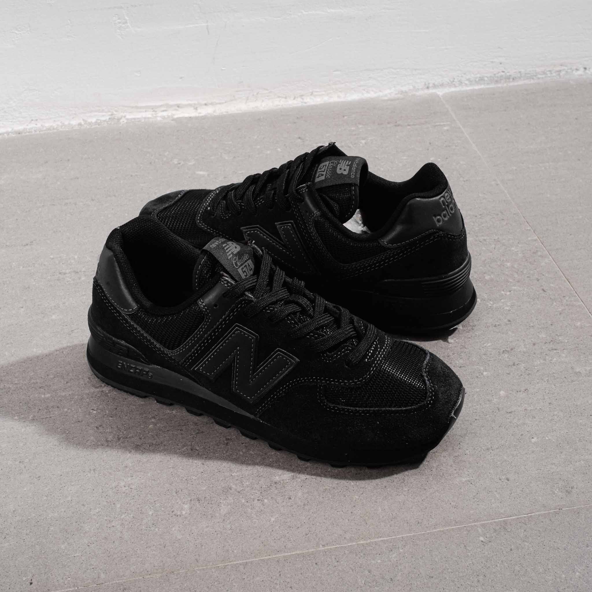 Giày Sneakers Newbalance 574 Da Lộn Màu Đen