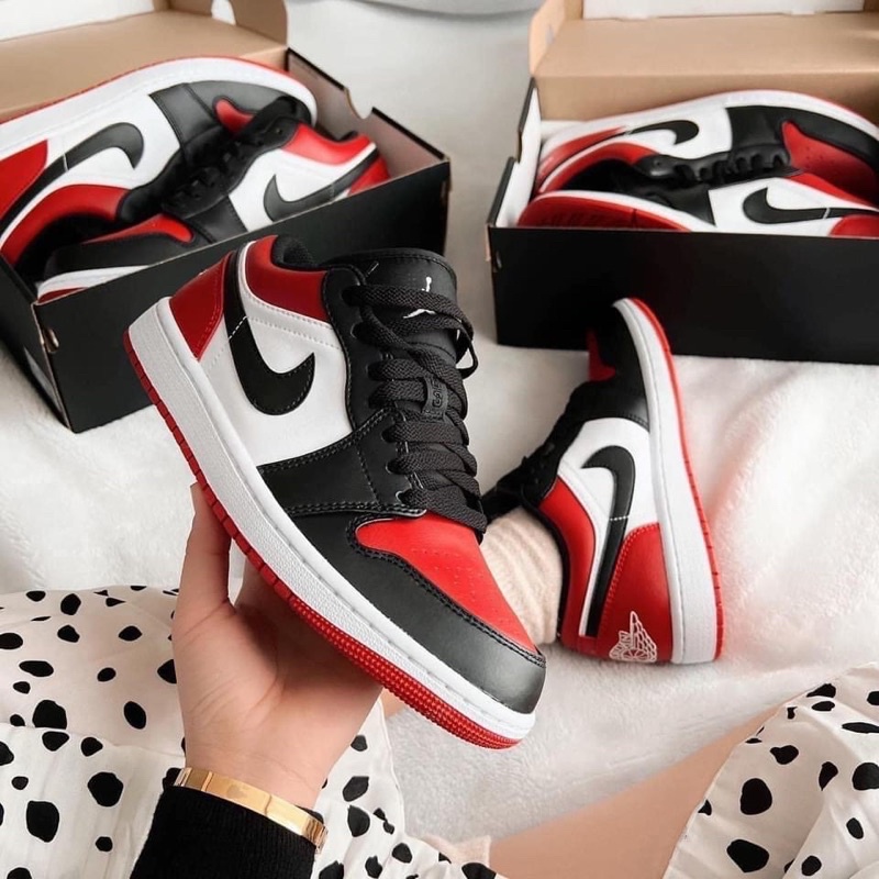 Giày Nike Air Jordan 1 Low Bred Toe