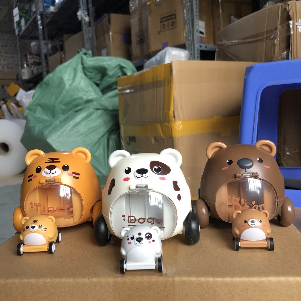 Xe đồ chơi chạy đà hình con vật gồm 2 xe vui nhộn, chứa đựng lẫn nhau
