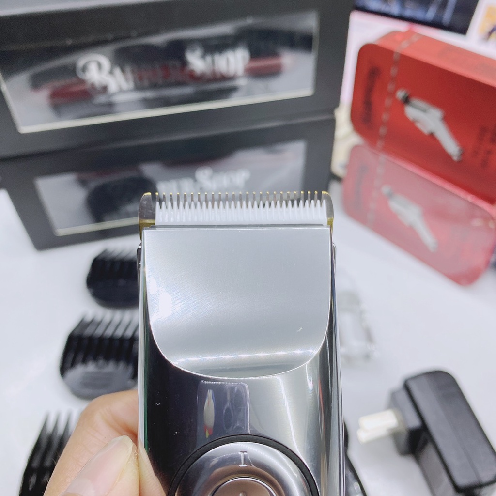 Tông đơ Codos CHC-973 có đèn báo pin,Có tăng giảm tốc độ (bảo hành 6 tháng)