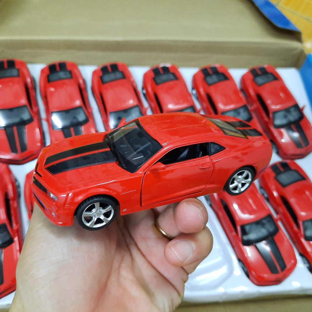 Xe mô hình ô tô đồ chơi trẻ em Chevrolet Camaro tỉ lệ 1:38 bằng kim loại