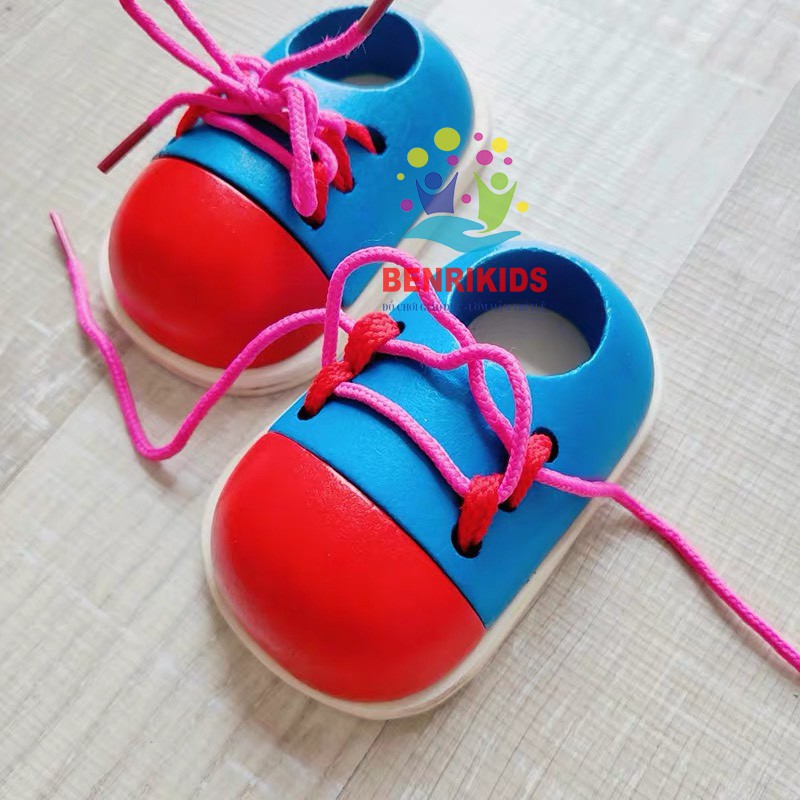 Đồ Chơi Tập Buộc Dây Giày Bằng Gỗ Cho Bé Phát Triển Kỹ Năng Sống