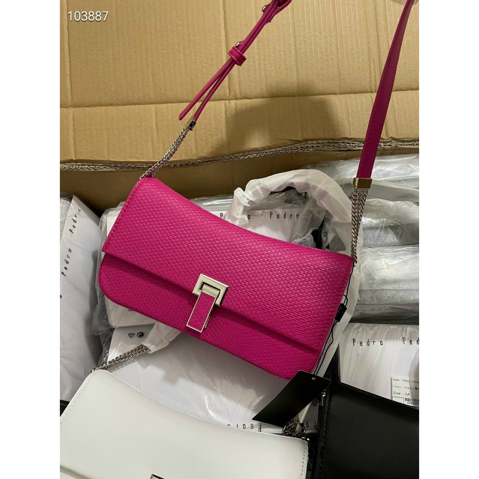 Túi Xách Nữ P.ed.r.o Kẹp Nách Khóa Nhấn Size 24cm