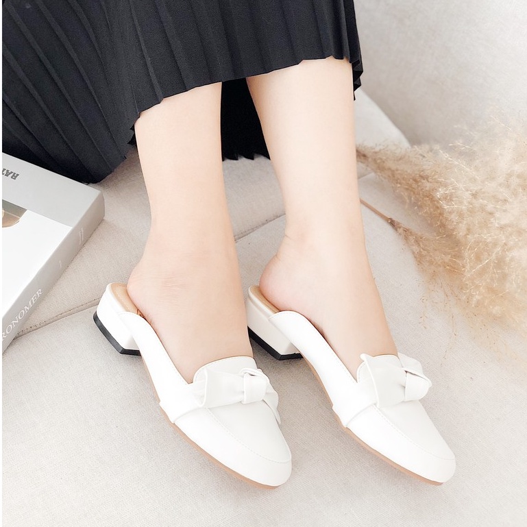 BEESHOES - GIÀY SỤC NỮ MŨI VUÔNG HỌA TIẾT NƠ - GIÀY SỤC NỮ GÓT VUÔNG CAO 2 PHÂN SẴN MÀU ĐEN - BE - TRẮNG 201070