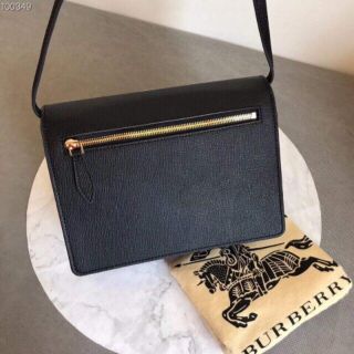 Túi Burberry